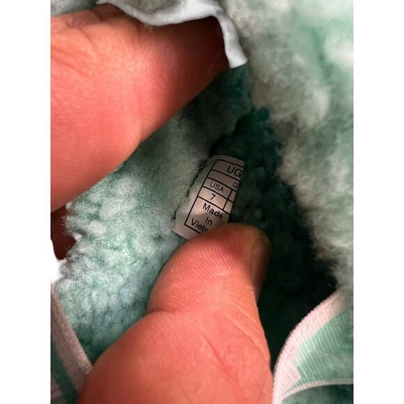 UGG Women’s Fluffita Slippers / Slide Sandals - size 7‎ - Picture 9 of 11